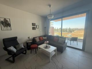 Stylish 1BR Apt, 5 mn walk to Mackenzie beach - 1