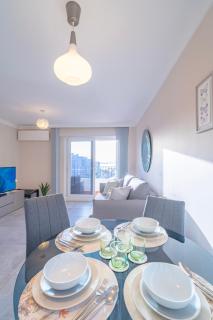High Floor Marina View 1 bed Apartment AC and WiFi - 2