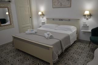 Back Room Relais - 5