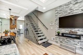 Spacious Downtown 4BR-3BTH w'Roofdeck Sleeps 12 - 8