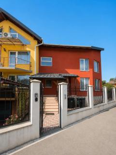 Retro Retreat - Apartment for 2 with Free Parking - 2