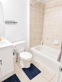 Family Friendly 4 BR 3 Bath Home near Toronto-FIFA - 2