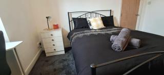 4 Bed House for Contractors & Professionals - 5