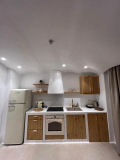 Pyrgianos Suites - Private Jacuzzi - 6