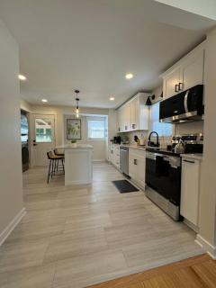 Fortville Fun! 2BR Stylish Home with Game Garage - 8