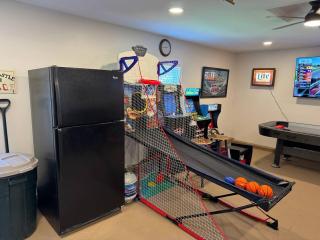 Fortville Fun! 2BR Stylish Home with Game Garage - 6