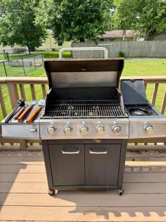 Fortville Fun! 2BR Stylish Home with Game Garage - 3