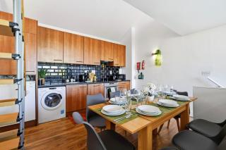 Central Coventry - 4BR - Sleeps 8 - Free Parking - 1