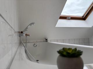 Helles Maisonette Apartment, Balkon, all-in 5G - 1