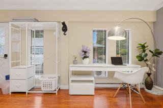 Serene Garden Studio Near Beach West Van - 2