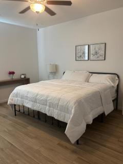 Bailey's Place - 4 Beds - 2 Bath with Garage Nat'l Parks and Corp Ready - 8