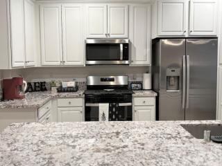 Bailey's Place - 4 Beds - 2 Bath with Garage Nat'l Parks and Corp Ready - 3