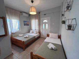 Annas studios by the sea - 1