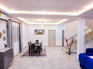 10 minutes from Accra International Airport - 3