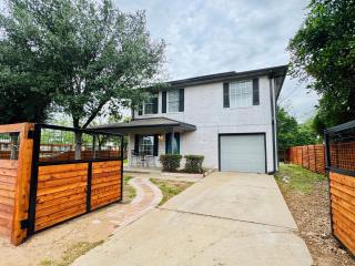 Austin Hotspot I Minutes to Airport, Downtown and F1 - 0