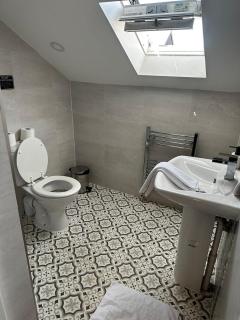 Stylish Cathedral Road Stay, Cardiff Centre - 5