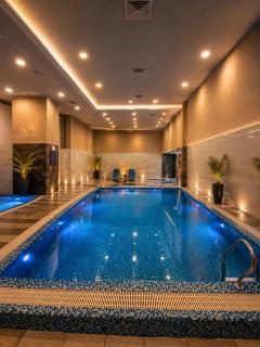 Luxury Top Floor Duplex Apartment 2 Master Bedrooms Plus 1 Single Bedroom Centaurus Mall Islamabad - 9
