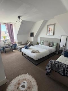 Cozy Room in the Heart of Hornchurch Town Centre - 4
