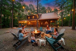 SPECIAL! Game Cabin w Hot Tub Fire Pit Pets - 0