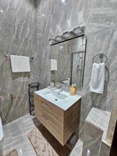 The Hills Exclusive Apartments - 8