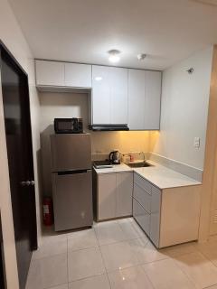 Minimalistic 2BR Cozy Apartment at your fingertips - 8