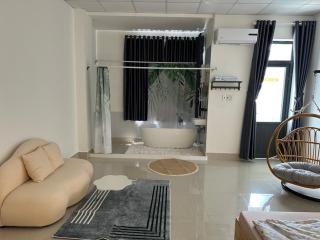 BEE Homestay - 1