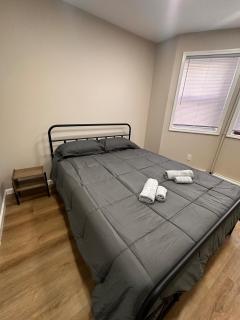 Large 2 BR House with patio 15 min Times Manhattan - 8