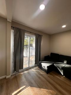 Large 2 BR House with patio 15 min Times Manhattan - 2