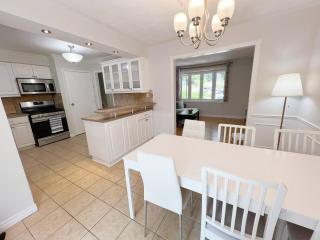 Western U 5BR3BA House 2 Units Sleeps 13 7 Beds - 6