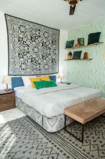 The Mirror House Boho 1BR Pool 5 Min to Beach - 8