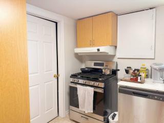 2Bedroom Guest Suite near Western 4beds Sleep 7Person Free Parking - 3