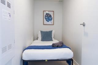 Olympic VillageSleeps 5 Parking Gym AC - 3