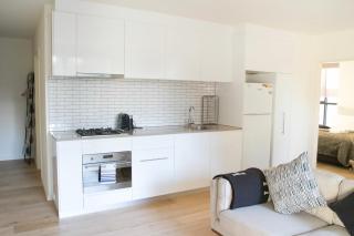 Charming 2 Bedroom Apartment In Richmond Close to MCG - 9