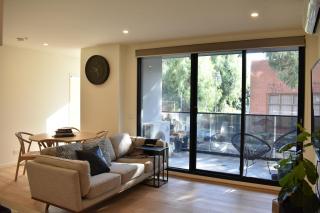 Charming 2 Bedroom Apartment In Richmond Close to MCG - 3