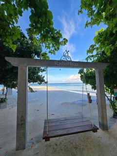 Rashu Hiyaa Hotel - 2