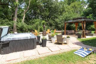 The York Schoolhouse - Hot Tub - Game Room - 8