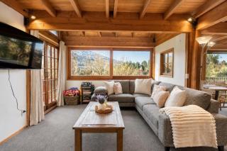 Cosy 3BR Alpine Chalet Near Queenstown, Fireplace, Family-Friendly and Minutes to Skiing - 5