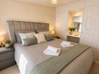 Westward Ho! Beach Retreat - Ocean View - Private Balcony - Sleeps 6 - 3