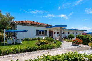 La Casina Del Pescatore On the Beach - Happy Rentals - 7
