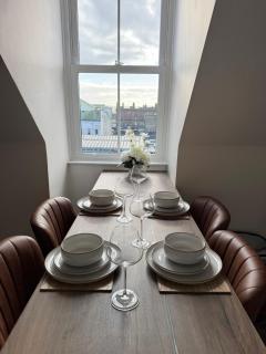 Central Ayr Attic Apartment plus Views - 7
