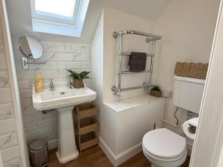 Central Ayr Attic Apartment plus Views - 6