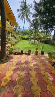Flobestian's Seafront Villa - 4