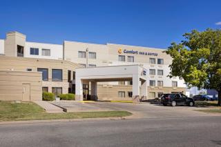 Comfort Inn & Suites Wichita Northeast - 0