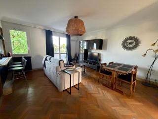 Le Relais des Cyclamens Bron - 7