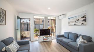 Bribie Bay Retreat - 8