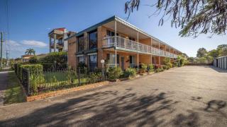 Bribie Bay Retreat - 1