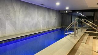 Perfect 4-Bed Penthouse w Parking Pool and Gym - 1