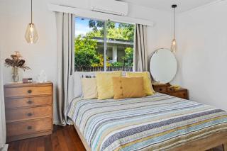 The Tides - 70s Seaside Bungalow - 2