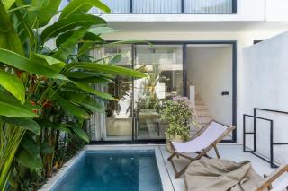 Luxury 2BR Berawa Loft | Private Pool, Near Cafe - 0