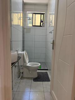Cozy beach-close 1BR with pool, gym and parking - 7